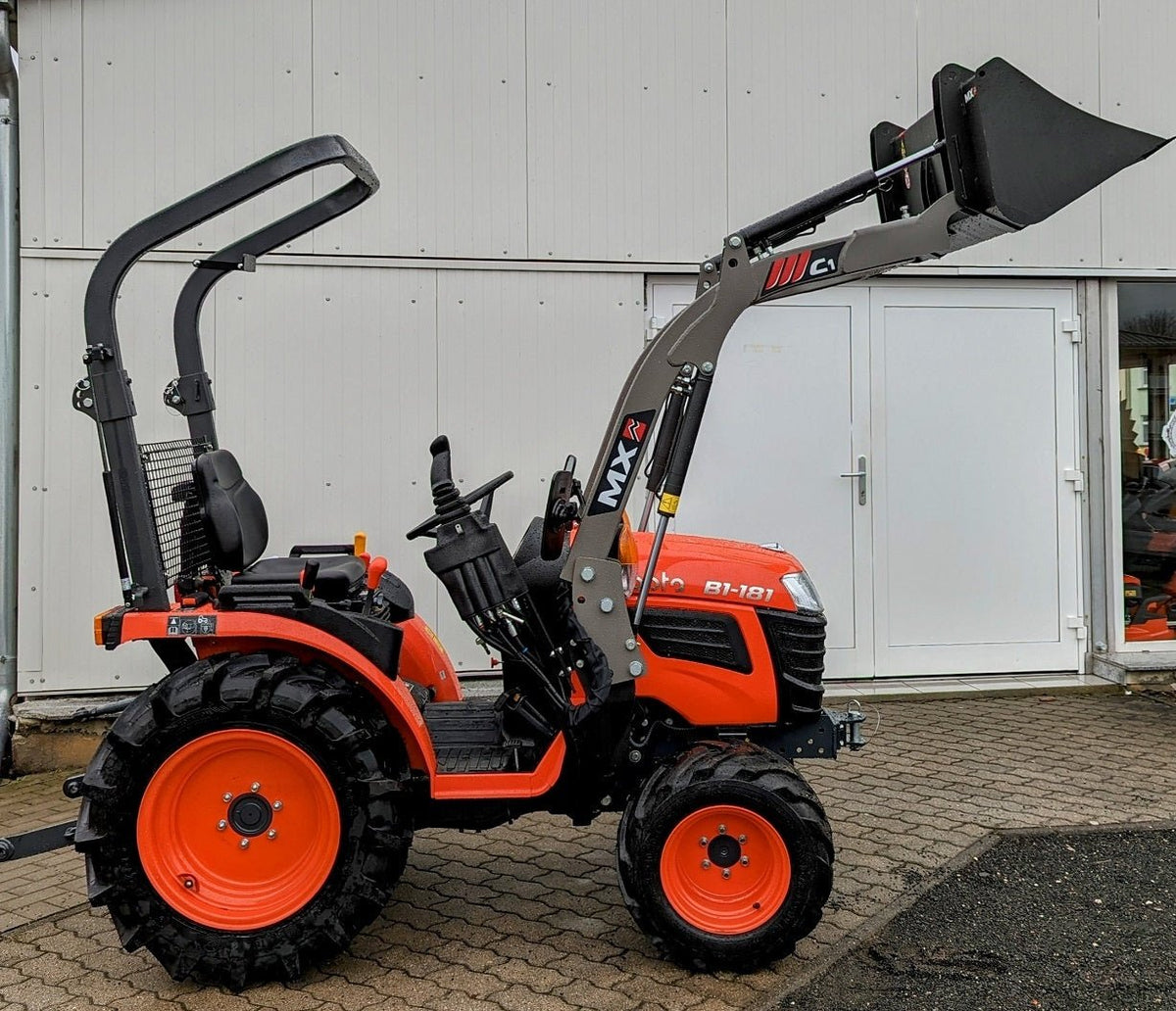 B 1181 inkl. hydraulischem Frontlader - Kubota