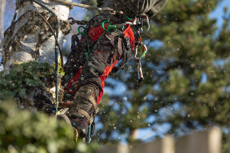Deep Forest Schnittschutzhose in rot - Arbortec Forestwear