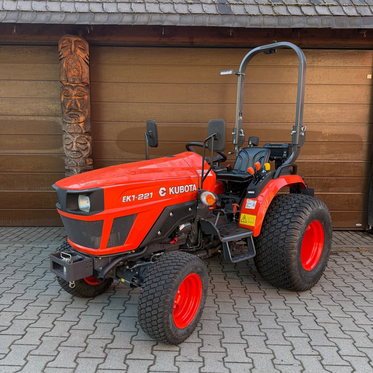 EK1-221 Einstiegstraktor kompakt und günstig Tageszulassung - Kubota