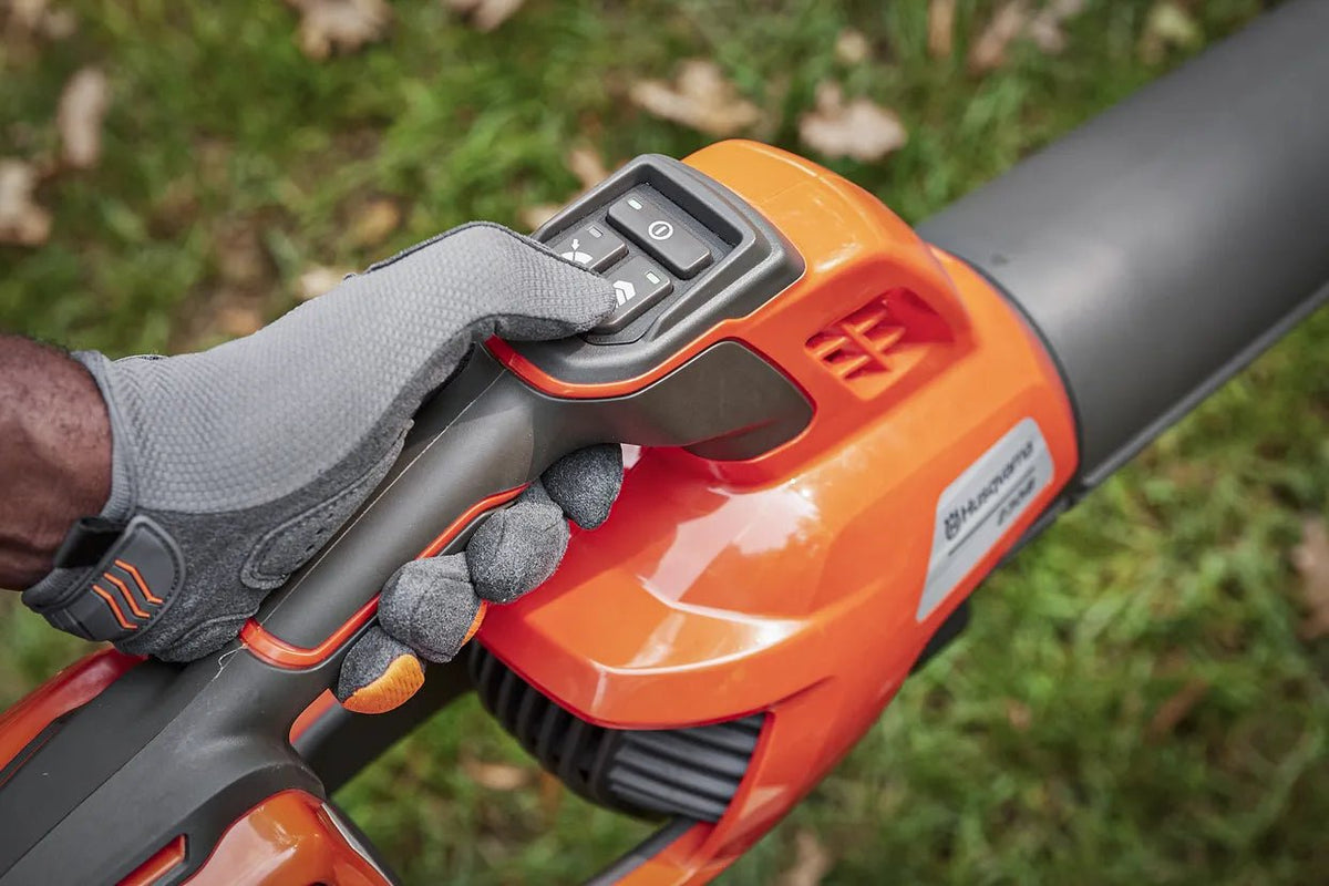 Husqvarna 230iB - Husqvarna®
