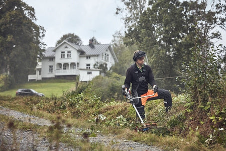 Husqvarna 535iFR Akku Freischneider für leichte Forstarbeiten - Husqvarna®