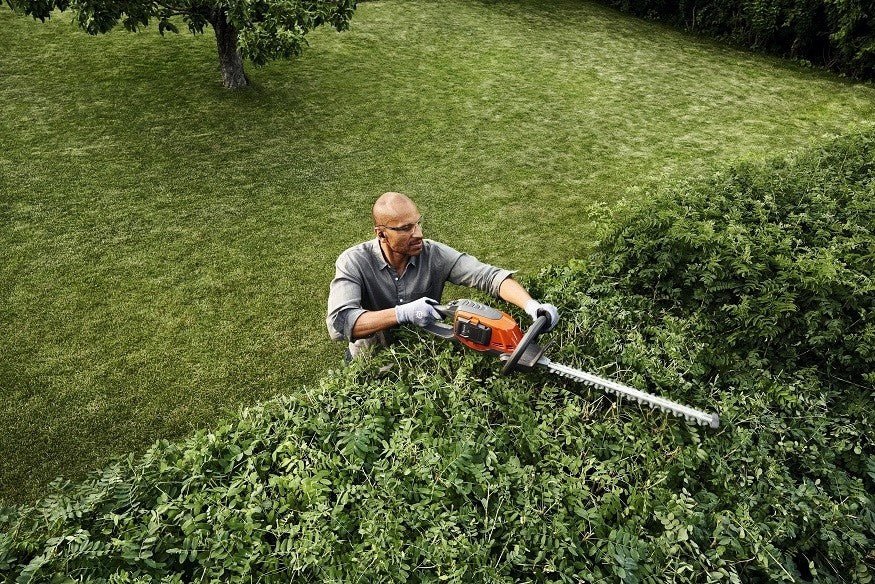 Husqvarna Akku Heckenschere 215iHD45 - Husqvarna®
