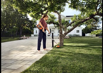 Husqvarna Akku Trimmer 215iL - Husqvarna®