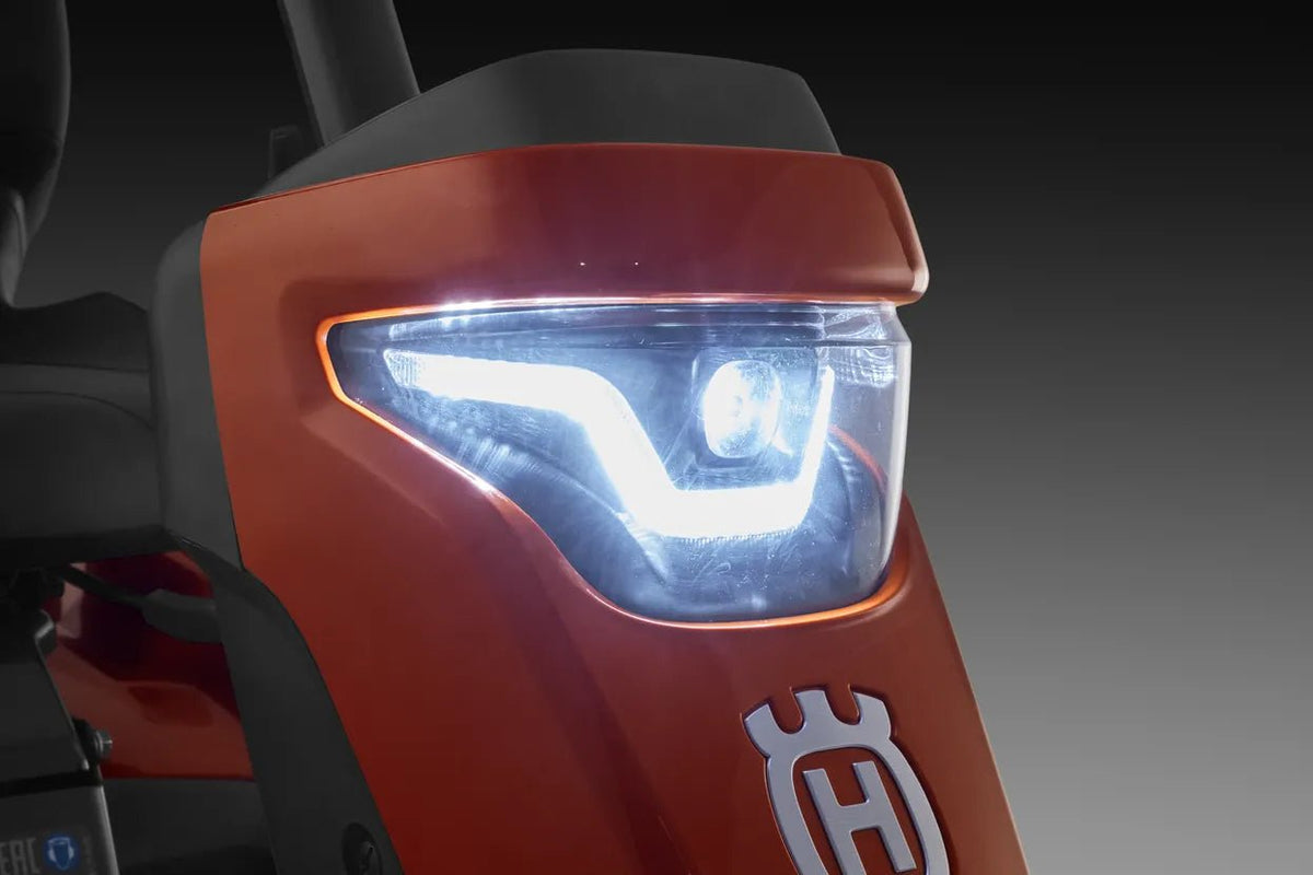 Husqvarna Rider R 316TX AWD mit 94cm Mähwerk - Husqvarna®