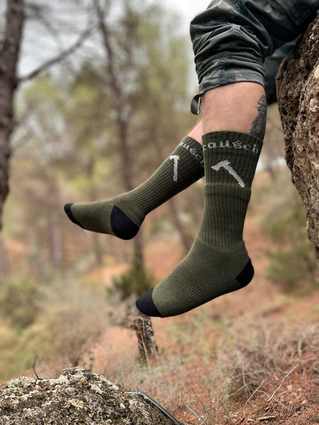Kiefernrausch Outdoor-Socken mit Axt-Stickerei - Kiefernrausch